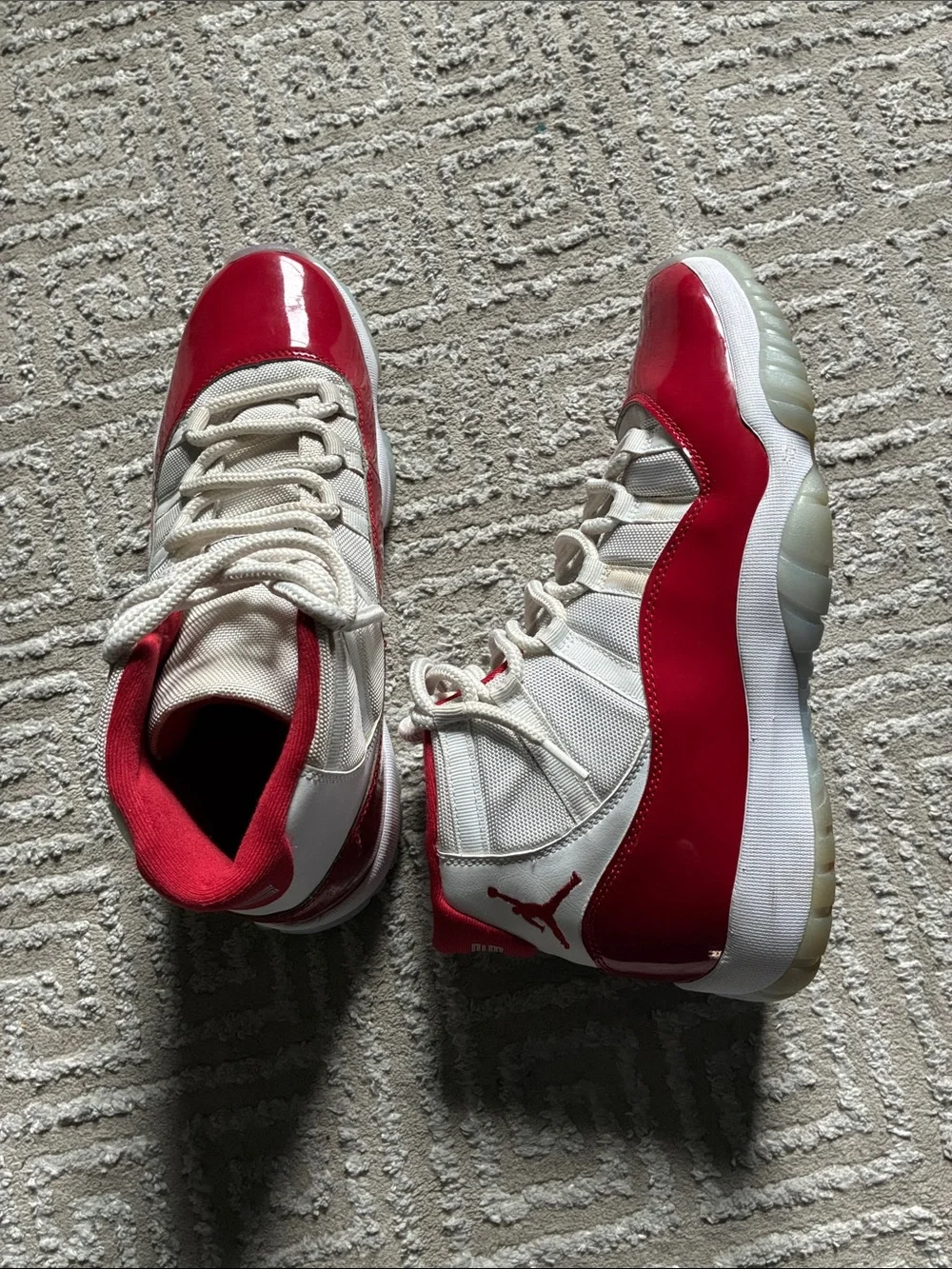 Jordan 11 red cherry